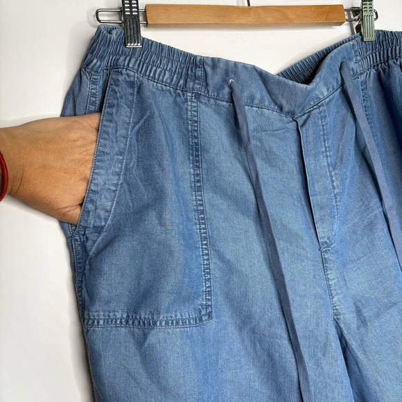 GAP Lightweight Chambray Pant - Picture 8 of 11